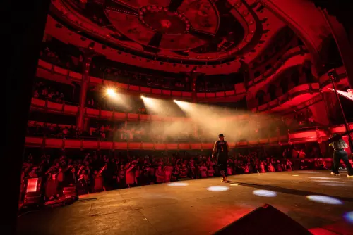 Teatri Milano stagione 2026: guida completa