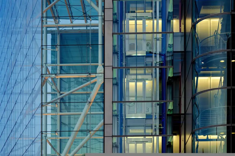 Il business del mercato degli ascensori in Italia e l’importanza degli automatismi